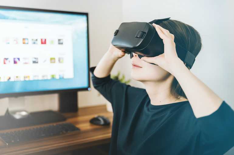 VR